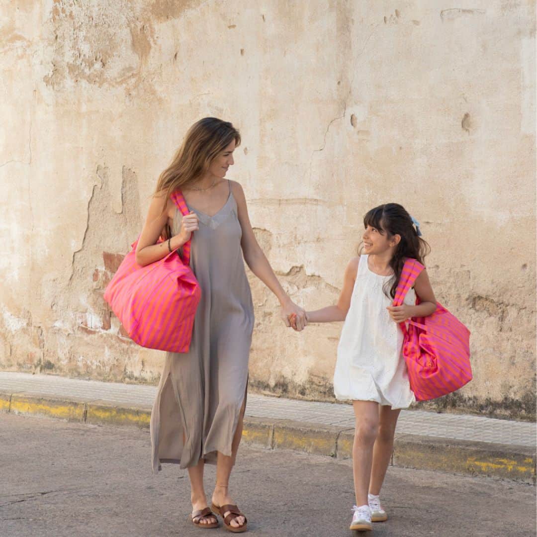 Pack Especial "A la playa igual que mamá" Pack MyBigBag Mamá e Hija | Bolsas de Playa Reversibles y Antimanchas